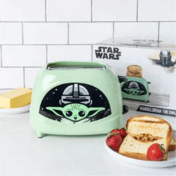 Star Wars The Mandalorian Elite 2-Slice Toaster? Toasts "The Child" & Mando Icons