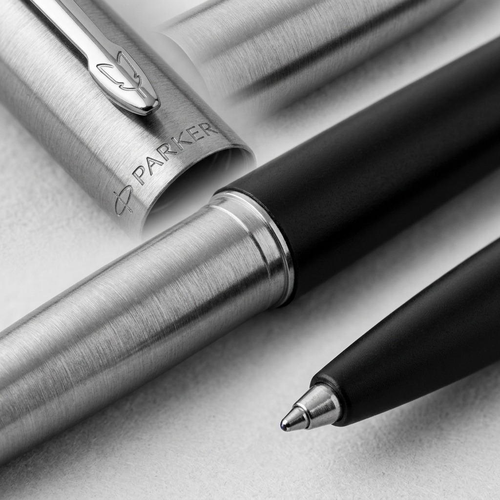 Parker Jotter Originals – Stylo gel noir 0,7 mm — gros plan sur les détails, réf. 2140500
