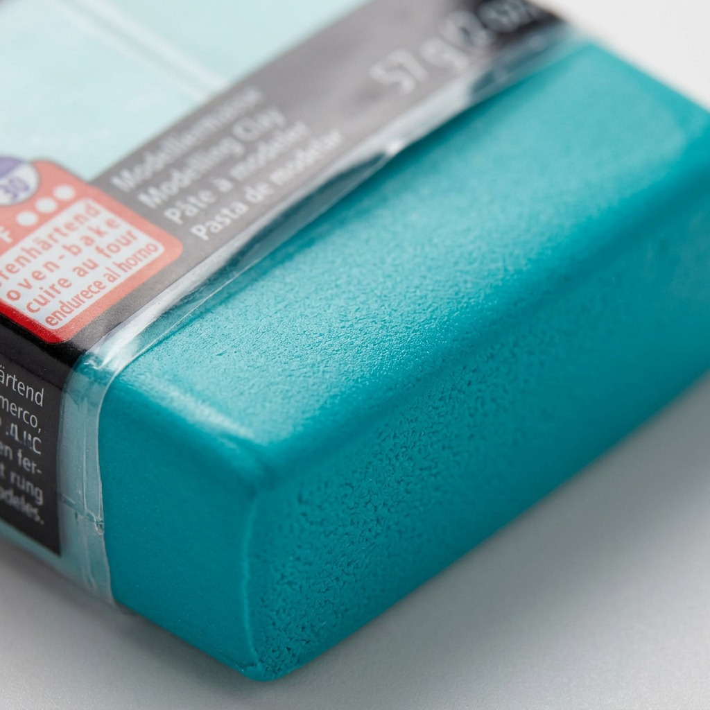 FIMO Professional – Pâte turquoise 57 g, réf. 8005-32 — vue rapprochée