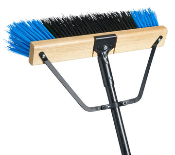 M2 PB-700-BB18 – balai-poussoir Ryno rigide 18 po bleu et noir
